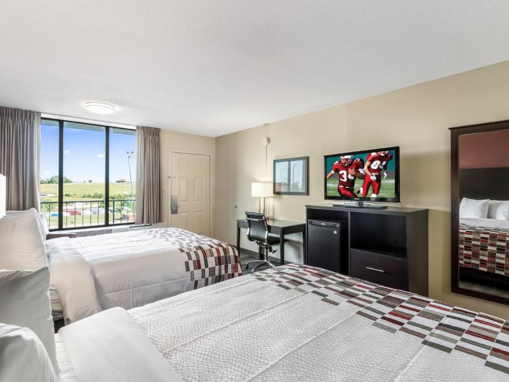 Superior Room with Two Queen Beds Non-Smoking interior